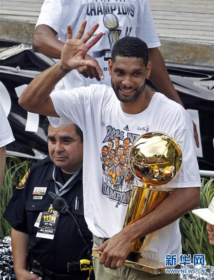 时刻站出来 时刻站出来