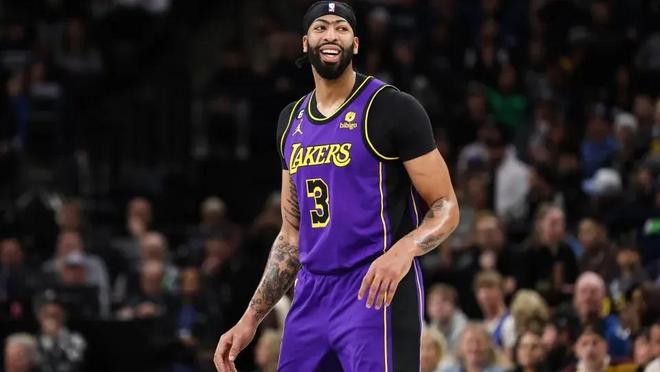 季冠军争夺 季冠军争夺